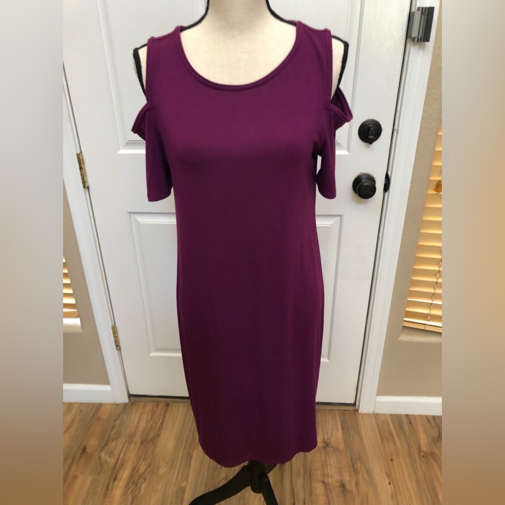 White House Black Market Cold Shoulder Dress. Size Medium